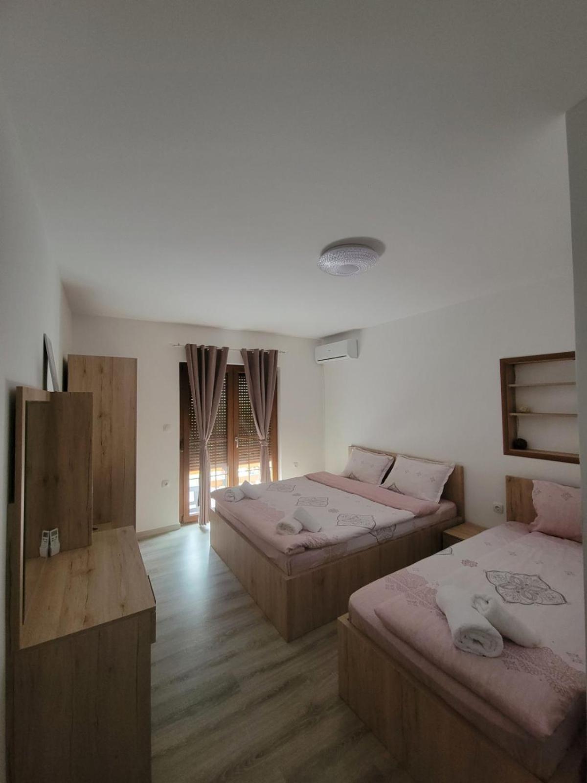 Eleon Motel Brezovice Extérieur photo